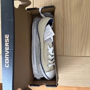 Converse Low Top Sneaker in Cream and Navy